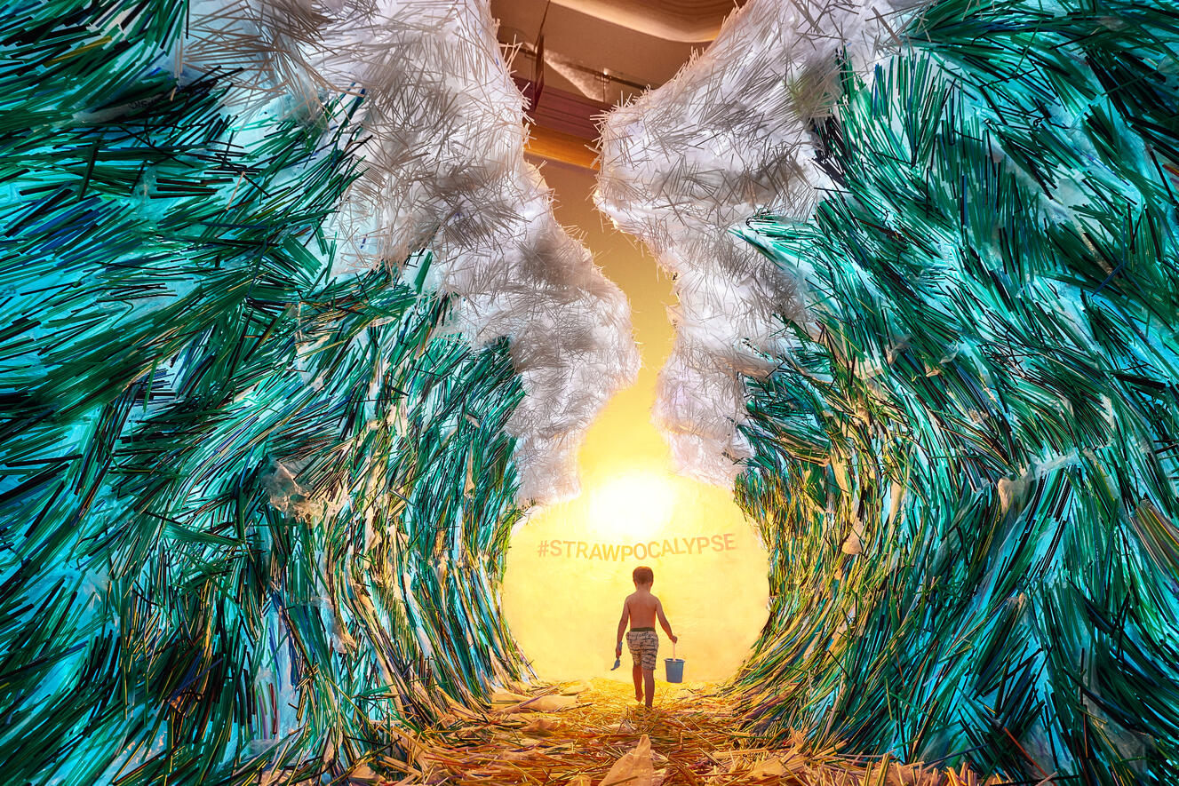 Strawpocalypse with Von Wong plastic waste installation